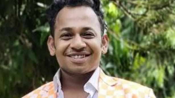 நடனமாடிய பிரபல நடிகர் உயிரிழப்பு.. நடந்தது என்ன?