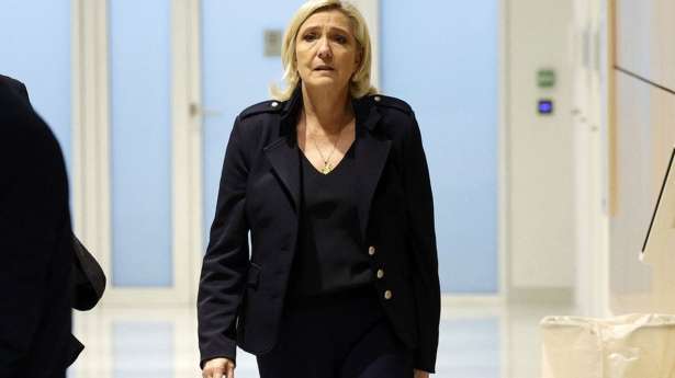 தந்தையின் சாவடைந்த செய்தி கேட்டு கண்ணீர் சிந்திய மகள்.Marine Le Pen.