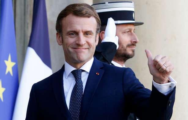 Emmanuel Macron 475,000 யூரோக்கள் செலவுசெய்து இரவு உணவு, தொலைதூரப் பயணங்கள்.