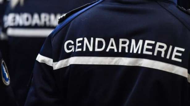 Seine-Saint-Denis : 13 தொன் எடையுள்ள சிகரெட் பெட்டிகள் பறிமுதல்! - ஒன்பது பேர் கைது!