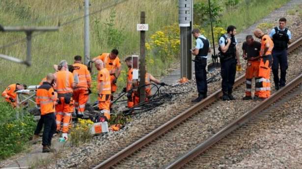 TGV :  பலநூறு ஊழியர்கள் இரவு பகலாக திருத்தப்பணிகளில்..!