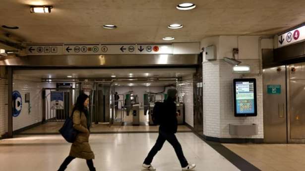 Gare du Nord தொடருந்து நிலையத்தில் குழந்தை பெற்றெடுத்த பெண்!