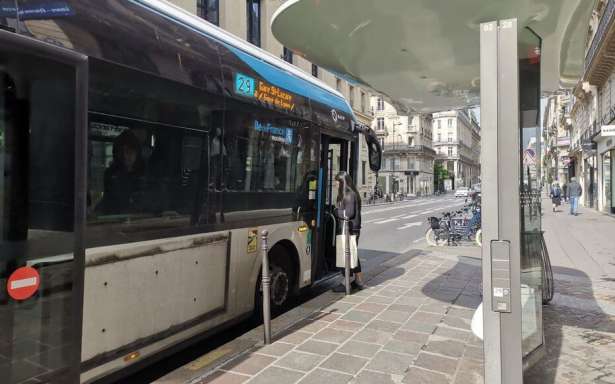 Montreuil : சிறுமியை கடத்தல் முயற்சி.. தந்தை துணிகரச் செயல்!!