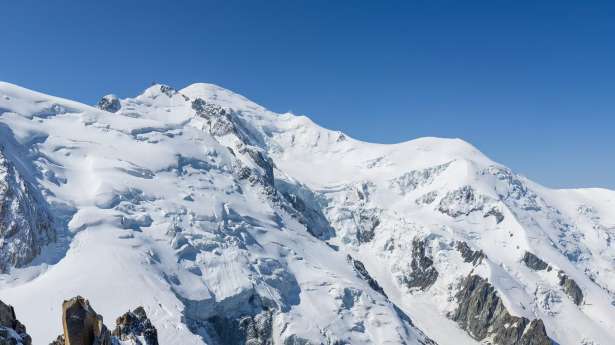 Le mont Blanc மலையின் உயரம் குறைந்தது - புதிய உயரம் அறிவிப்பு