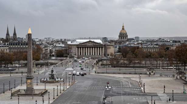 ​​Place de la Concorde சதுக்கத்தில் பாதிக்கும் மேற்பட்ட பகுதிகளில் வாகனங்களுக்கு தடை! - ஆன் இதால்கோ திட்டம்!!