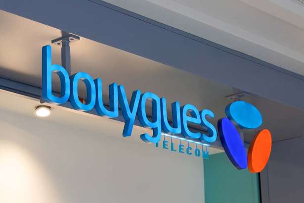 Bouygues நிறுவனத்தில் ஆயுத முனையில் கொள்ளை! - பலநூறு தொலைபேசிகள் திடுட்டு!!