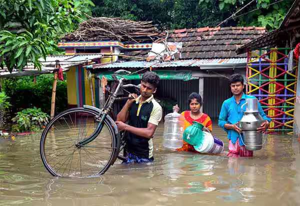 வடகிழக்கு மாநிலங்கள்...மழையால் தத்தளிப்பு