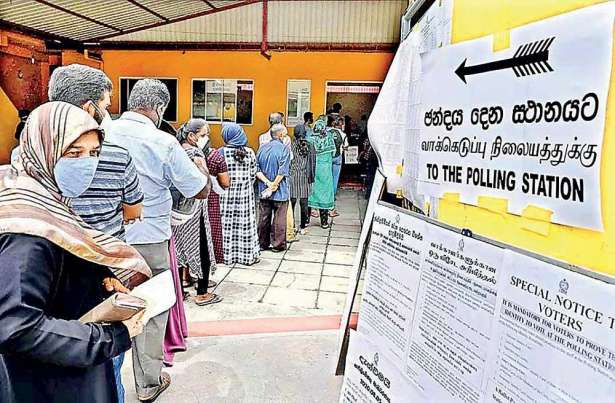 இலங்கையில் வாக்கெடுப்பு நிலையங்களுக்குள் விதிக்கப்படும் தடை