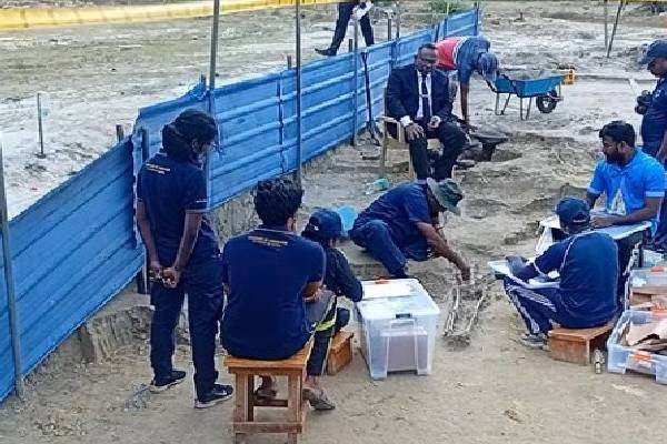 யாழ். செம்மணி மனிதப் புதைகுழி - இதுவரை 101 எலும்புக்கூடுகள் மீட்பு