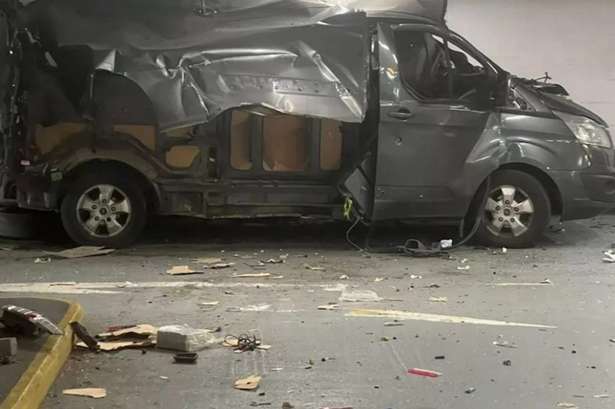  லண்டனில் நிலத்தடி கார் பார்க்கிங்கில் பாரிய வெடிவிபத்து